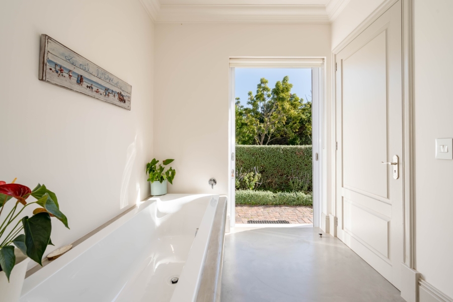 4 Bedroom Property for Sale in Goose Valley Western Cape